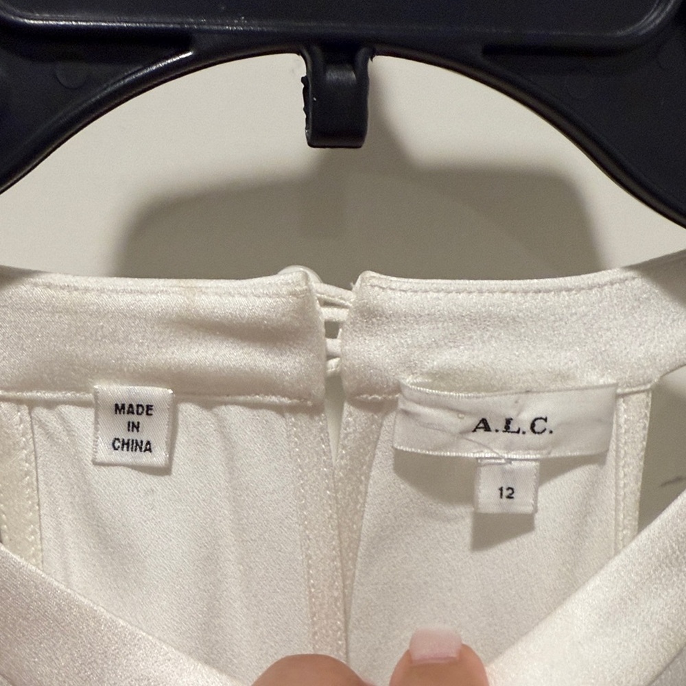 A.L.C. Elegant Cream Sleeveless Blouse - Picture 2 of 4